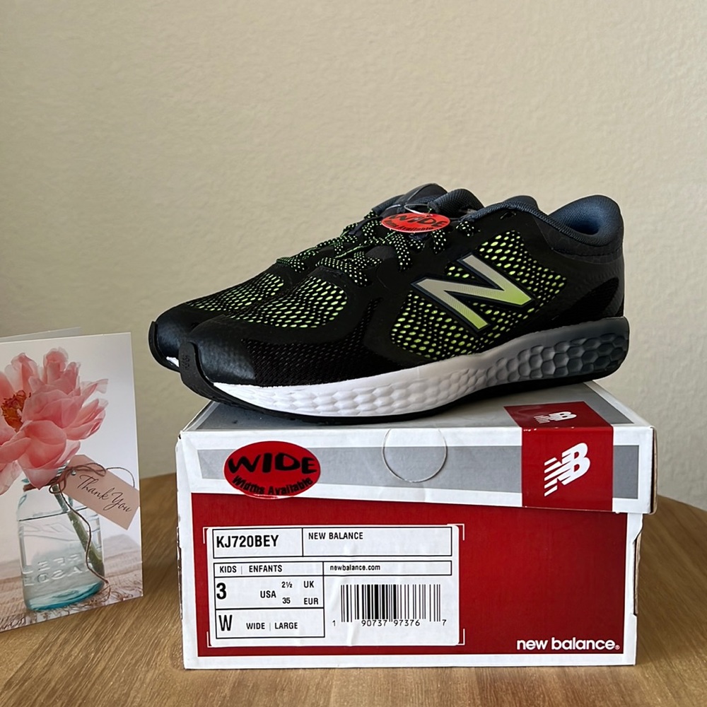 New Balance Black and Green Kids 3 Wide Running Shoes - KJ720BEY